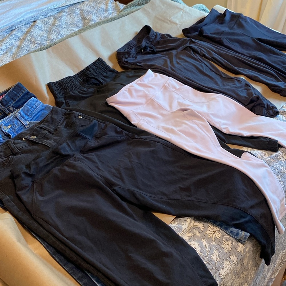 Lot of girls size 6(s) athletic pants and jeans total 9 pieces